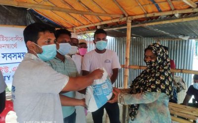 যুক্তরাষ্ট্রের কুষ্টিয়া জেলা সমিতি ইউএসএ ইনকের দৌলতপুর ও ভেড়ামারায় খাদ্য সামগ্রী বিতরণ ।