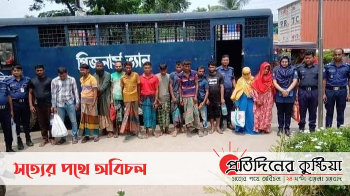 বেনাপোলে ১৪ ওয়ারেন্টভুক্ত আসামী সহ ফেন্সিডিল উদ্ধার
