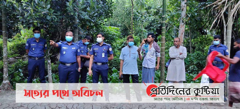 আত্মহত্যার চার দিন পর বসতঘর থেকে বৃদ্ধার গলিত লাশ উদ্ধার