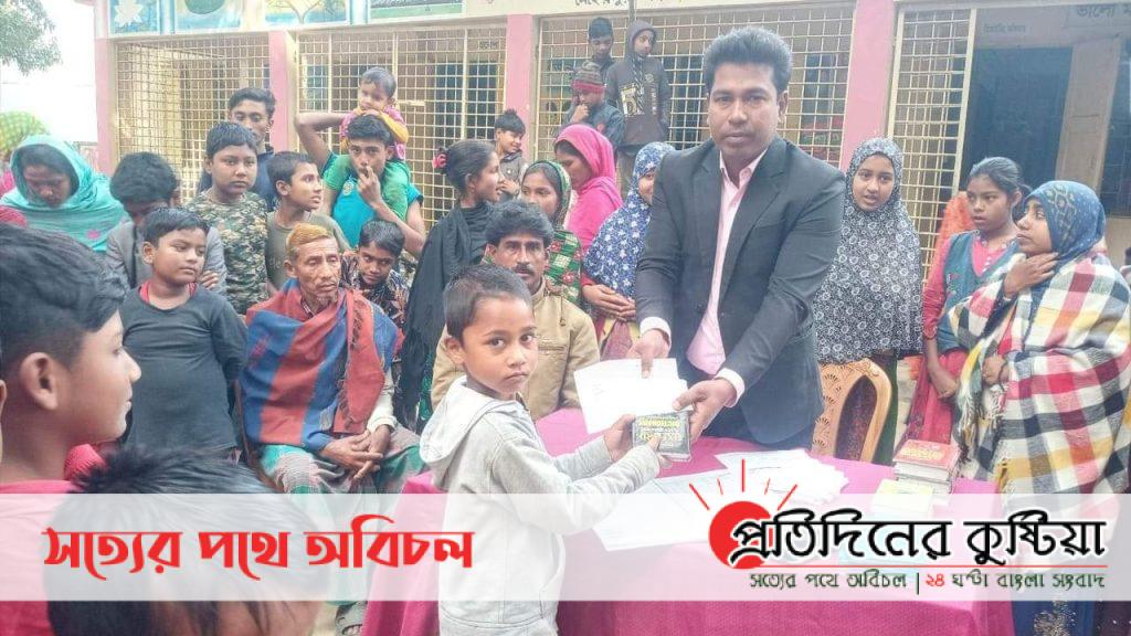 মেহেরপুরে শিক্ষার্থীদের মাঝে পুরস্কার বিতরণ